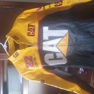 100% LEATHER JACKET Smells to new leather